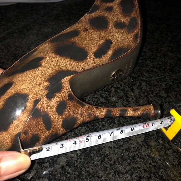 Authentic Dolce Gabbana shoes size 38 - Picture 2 of 4